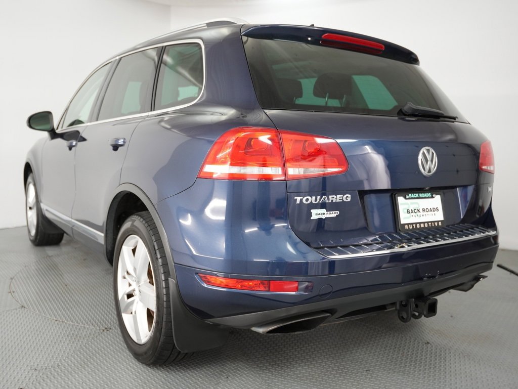 Used 2013 Volkswagen Touareg VR6 image 7