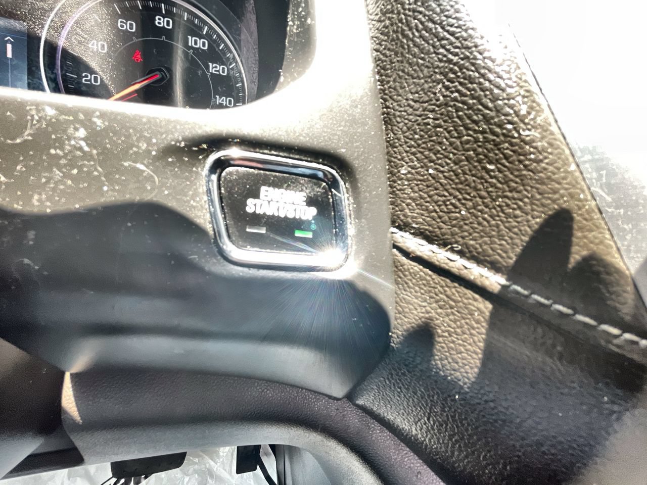 Used 2023 GMC Acadia SLE FWD image 17