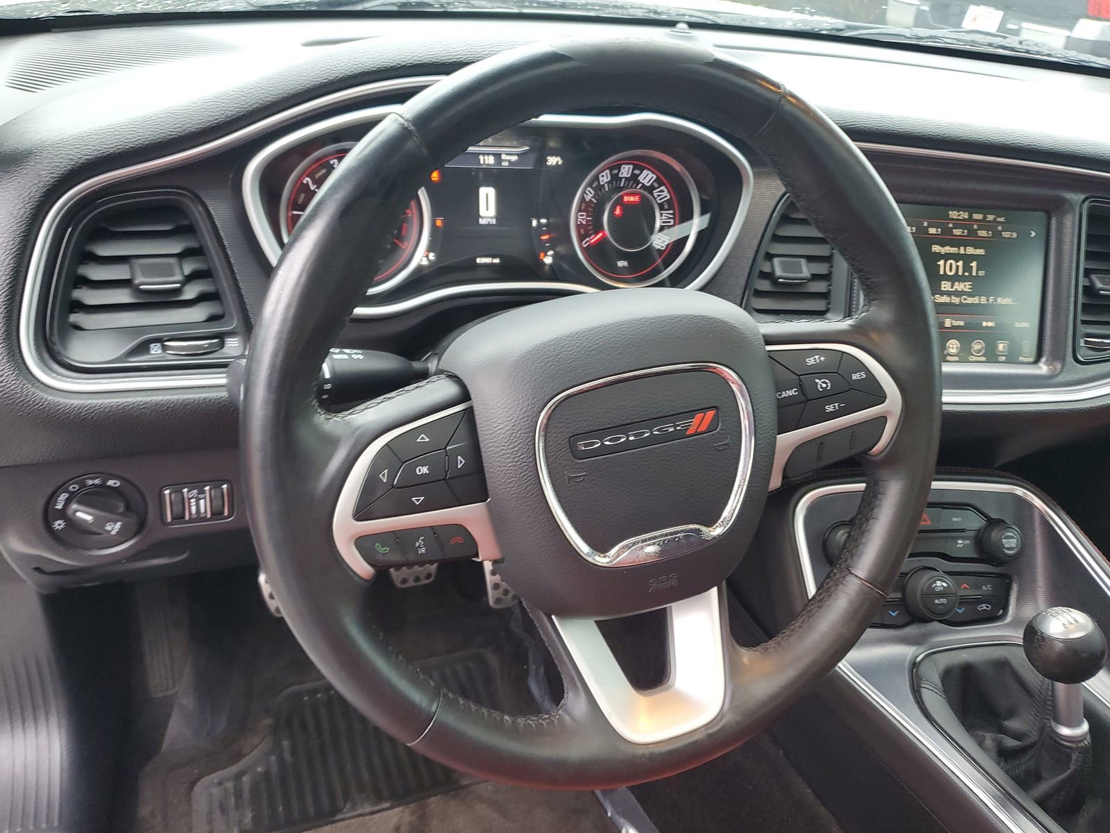 Used 2015 Dodge Challenger R/T Plus image 10