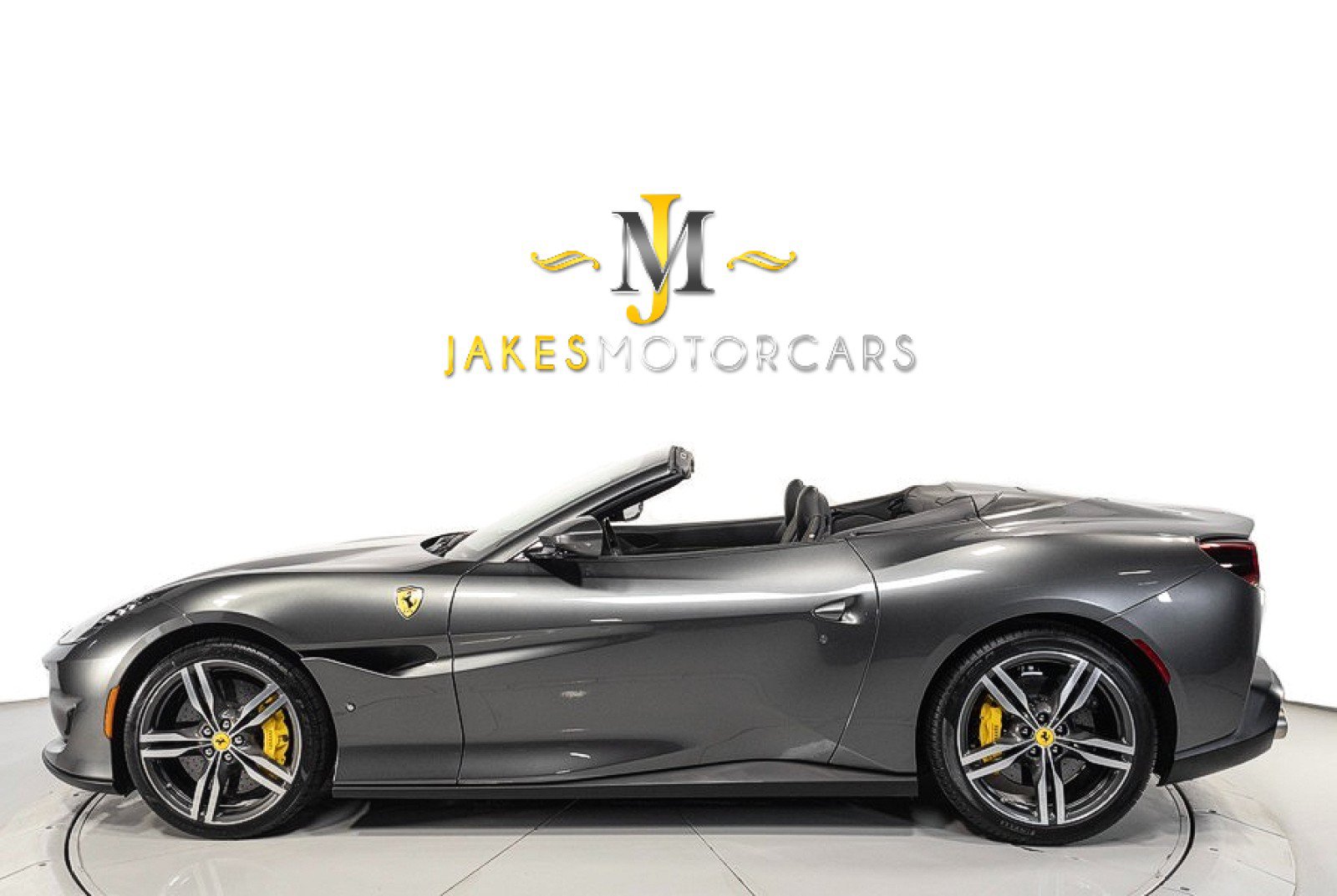Used 2020 Ferrari Portofino RWD image 2