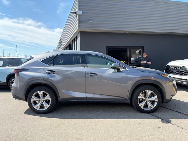 Used 2017 Lexus NX 200t AWD w/ Premium Package image 2