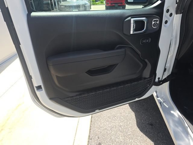 New 2026 Jeep Gladiator Sport AWD/4WD image 10