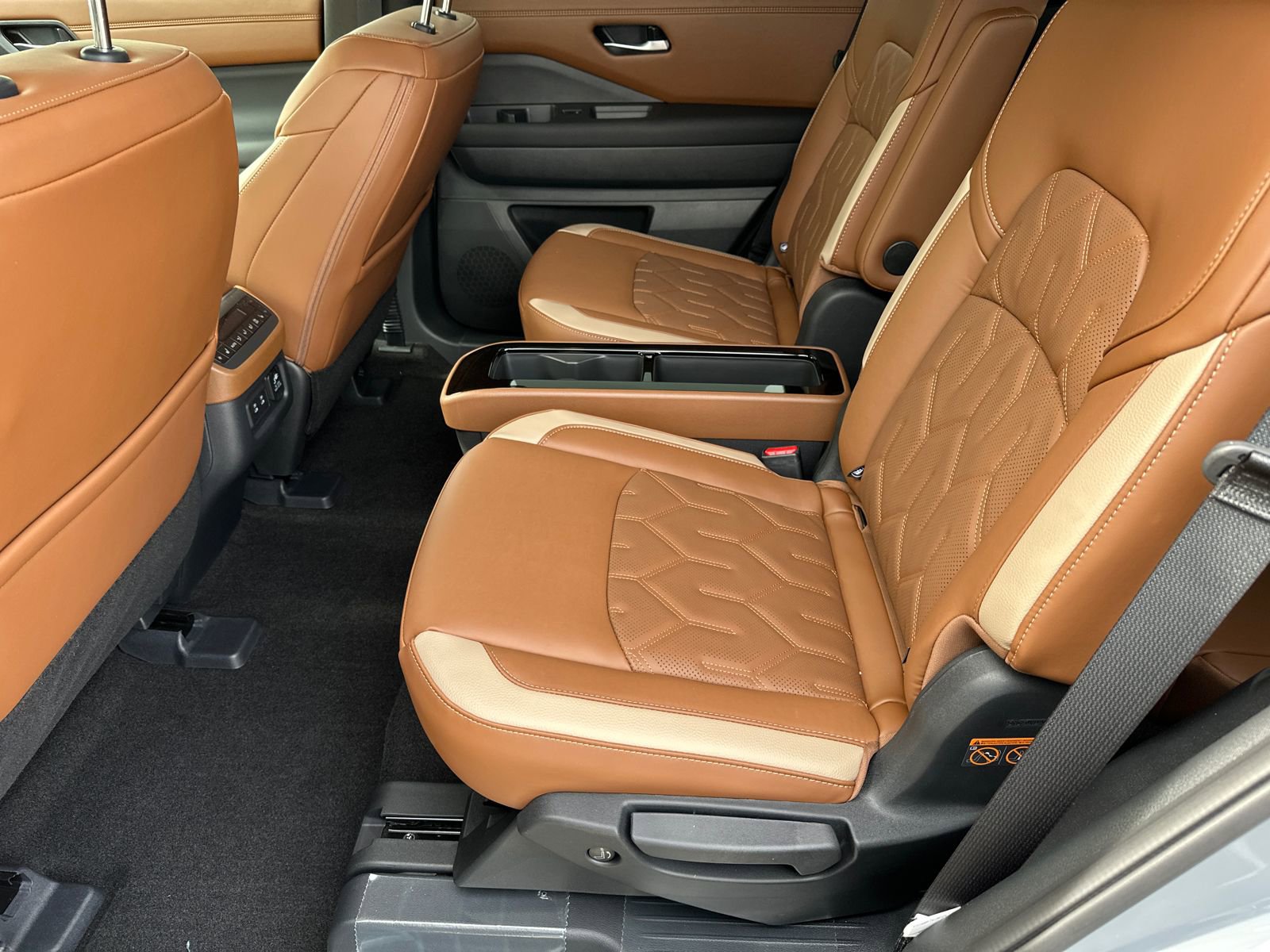 New 2026 Nissan Pathfinder Platinum image 20