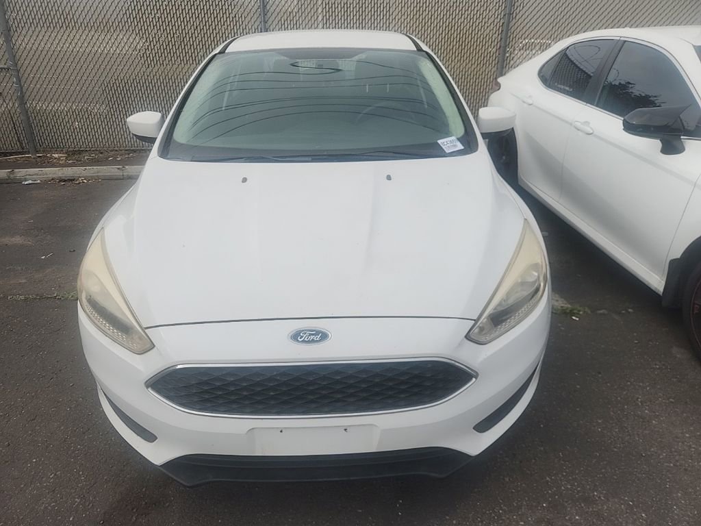 Used 2018 Ford Focus SE FWD image 2