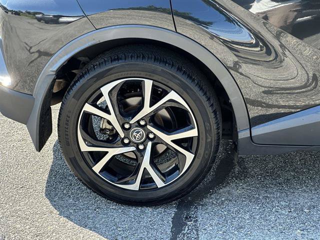 Used 2018 Toyota C-HR XLE FWD image 27