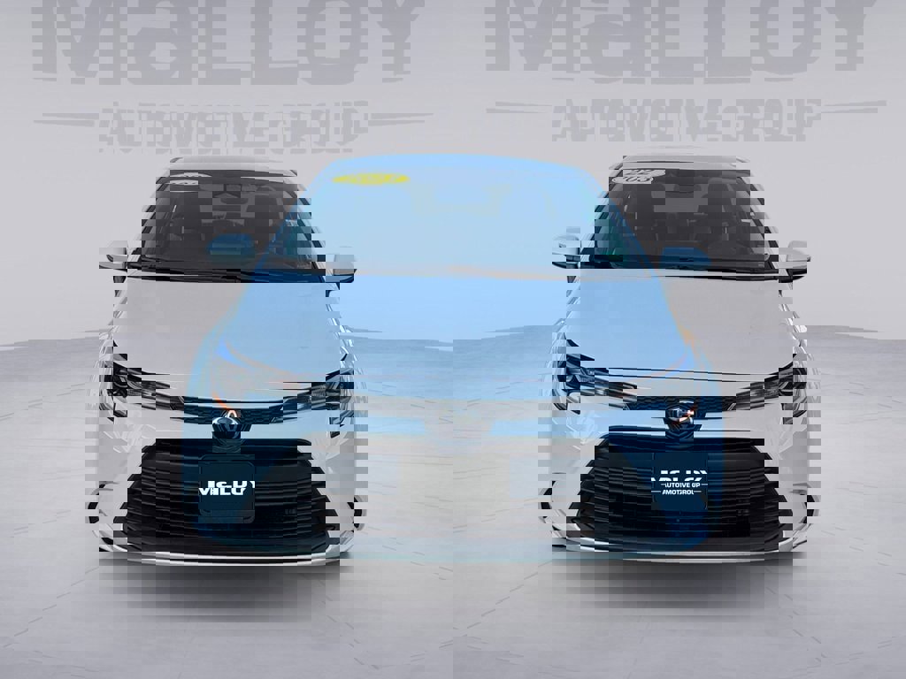 Used 2023 Toyota Corolla LE image 8