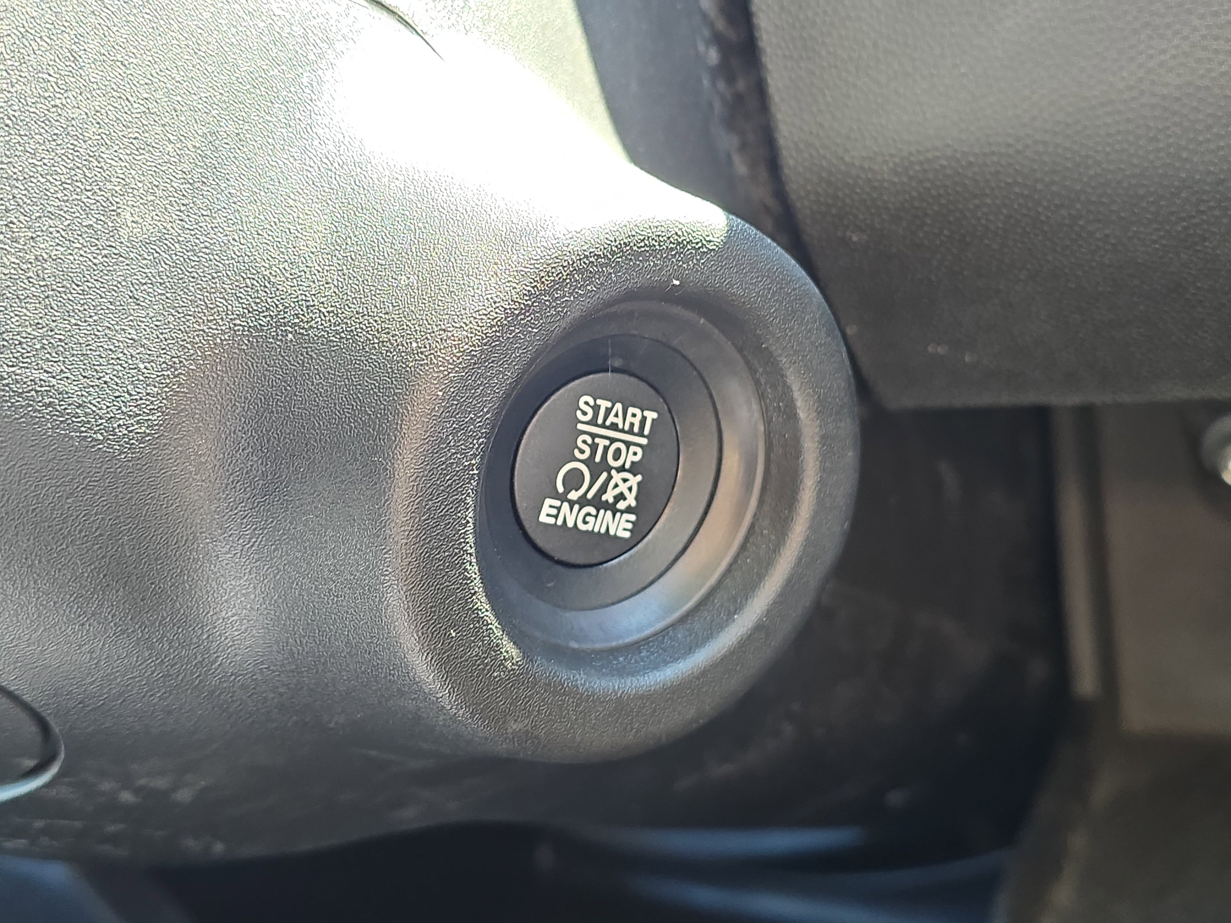 Used 2025 RAM ProMaster 2500 w/ Convenience Group image 17