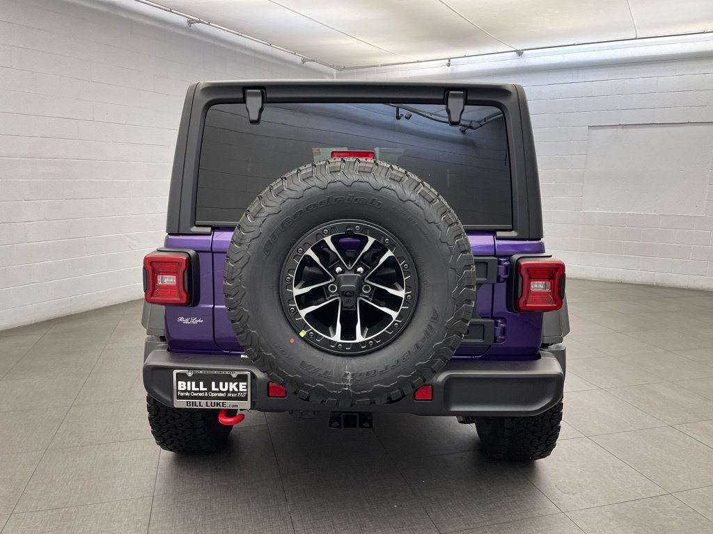 New 2026 Jeep Wrangler Unlimited Rubicon w/ Xtreme 35 Tire Package AWD/4WD image 4