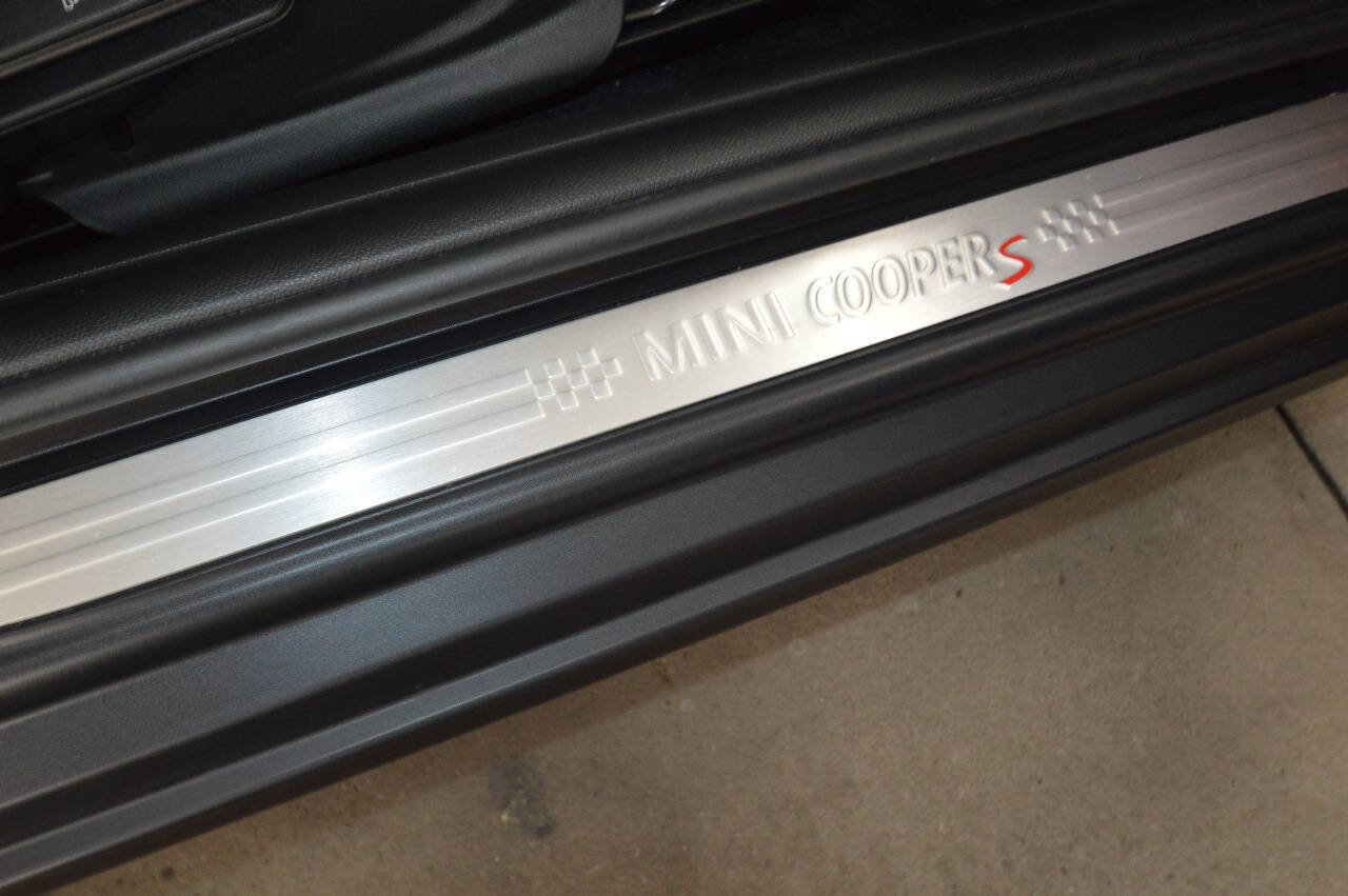 Used 2022 MINI Cooper S image 10