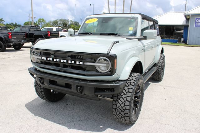 Used 2024 Ford Bronco Outer Banks AWD/4WD image 3