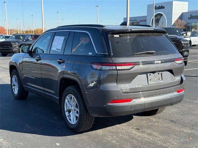 Used 2025 Jeep Grand Cherokee Laredo X image 5