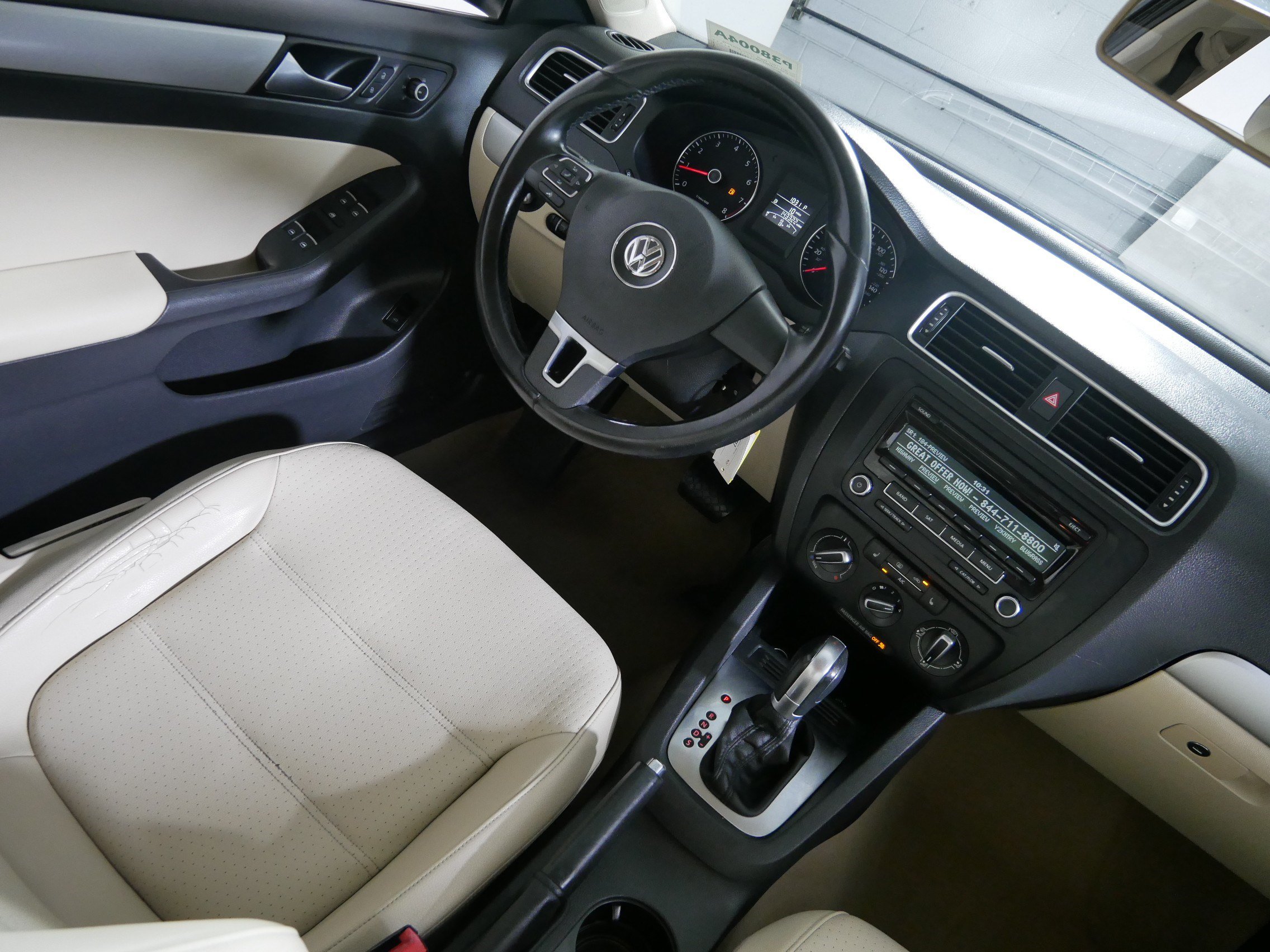 Used 2014 Volkswagen Jetta SE FWD image 9