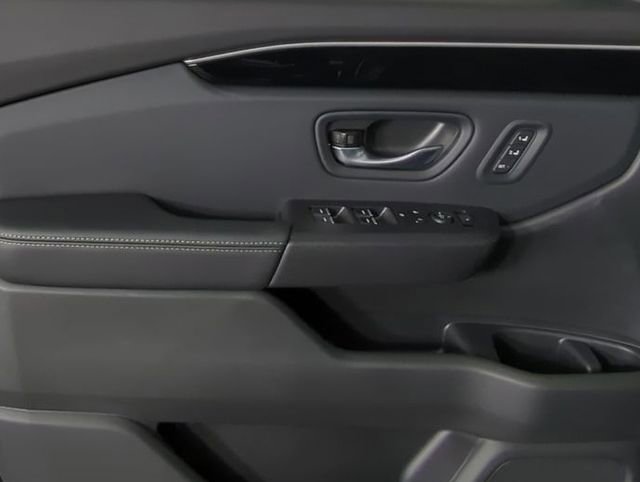 New 2025 Honda Pilot Touring image 30