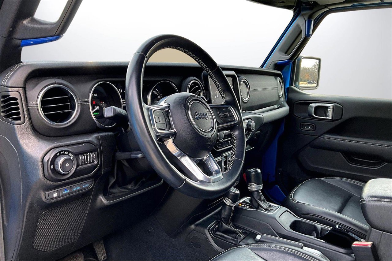 Used 2022 Jeep Wrangler Unlimited Sahara image 18