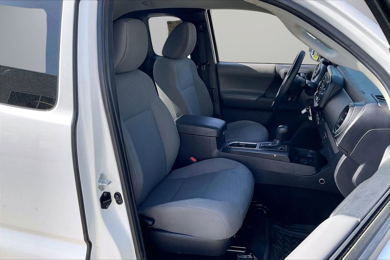 Used 2022 Toyota Tacoma SR RWD image 23