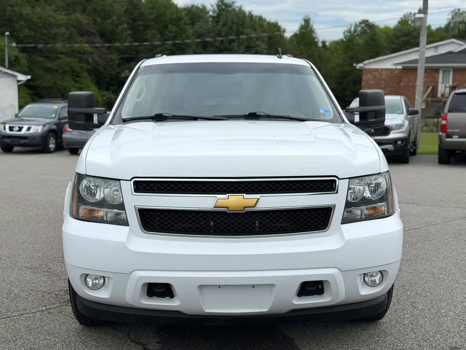 Used 2012 Chevrolet Suburban LT w/ Luxury Package AWD/4WD image 11