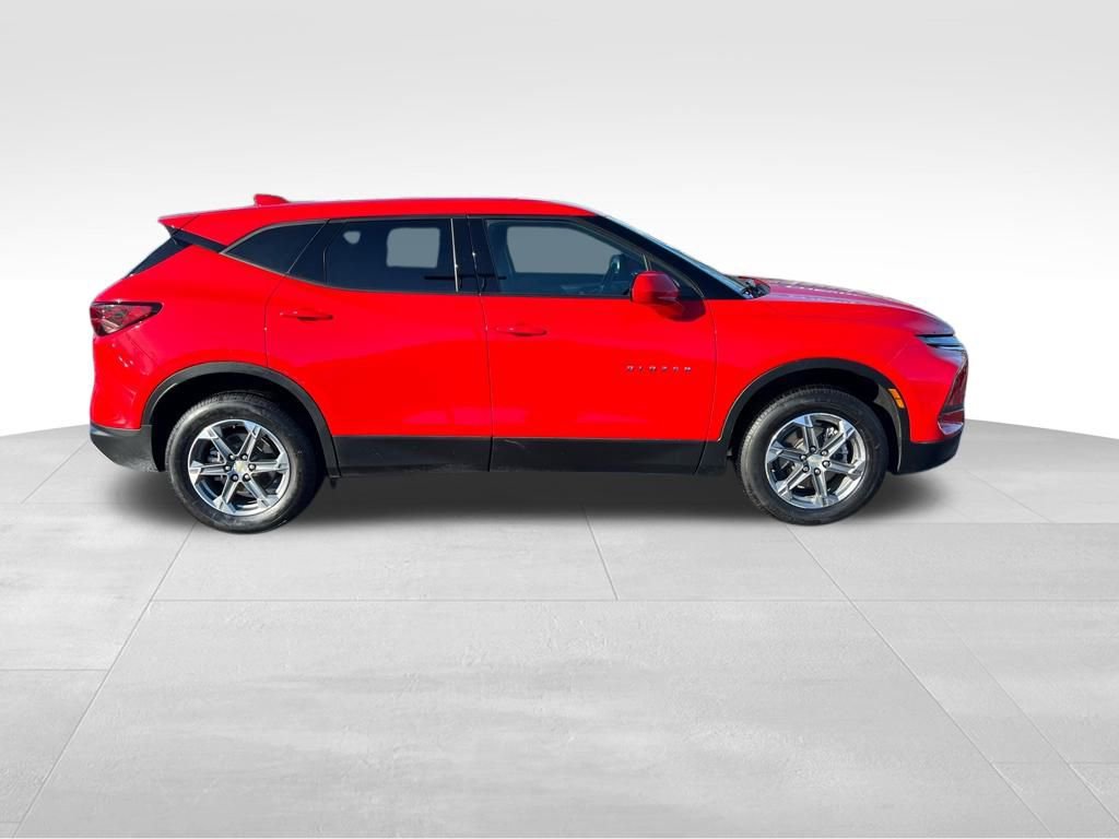 Used 2023 Chevrolet Blazer LT image 8