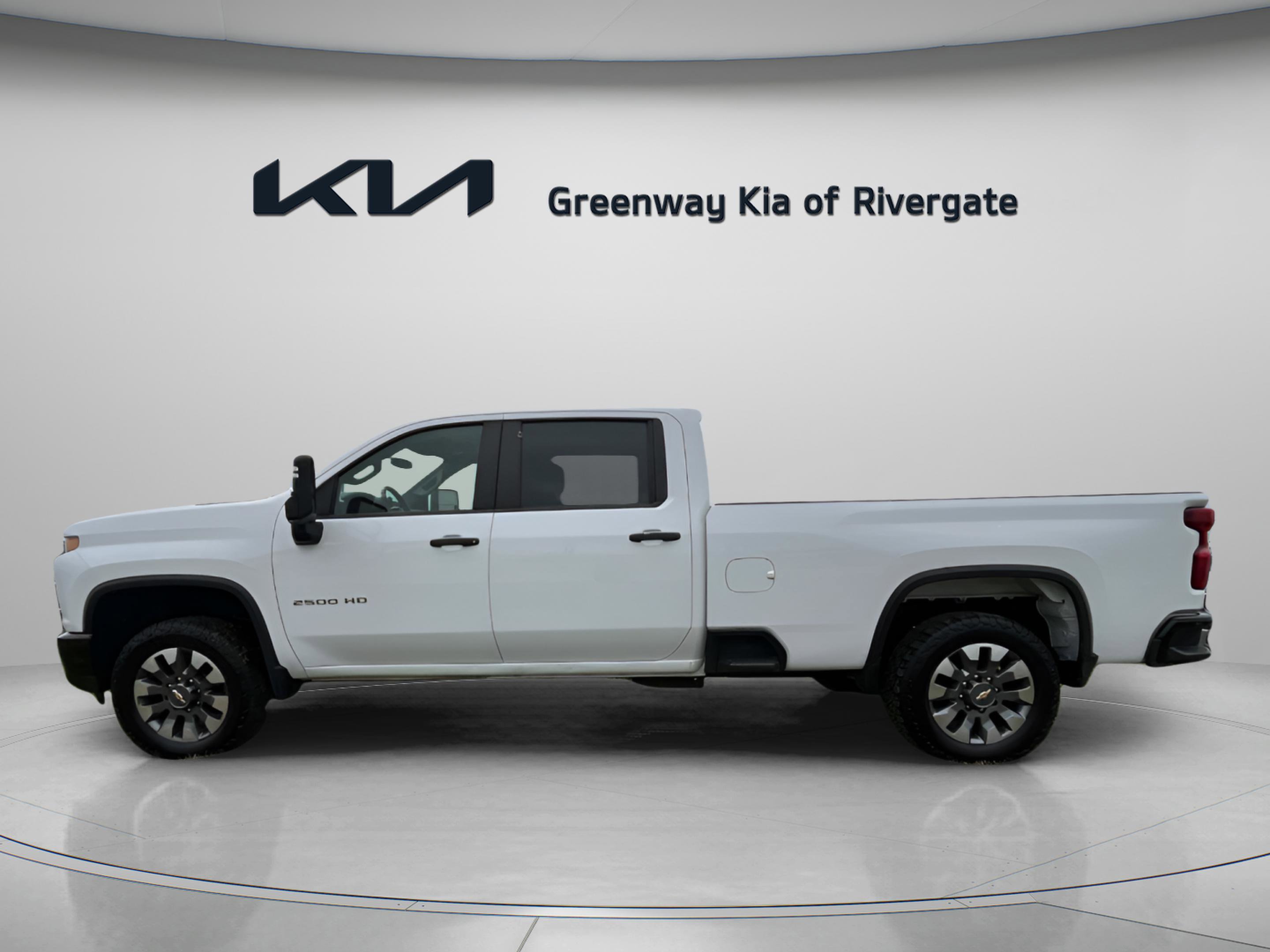 Used 2023 Chevrolet Silverado 2500 Custom image 4