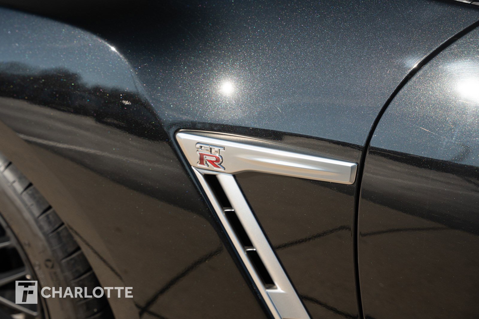 Used 2015 Nissan GT-R Premium image 9