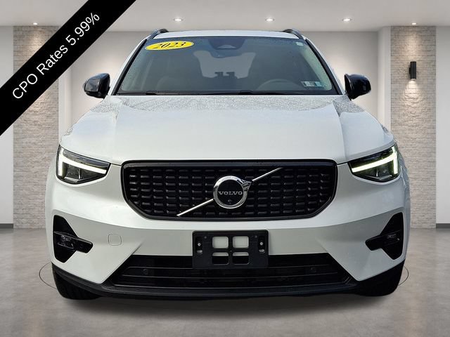Certified 2023 Volvo XC40 B5 Plus w/ Climate Package AWD/4WD image 2