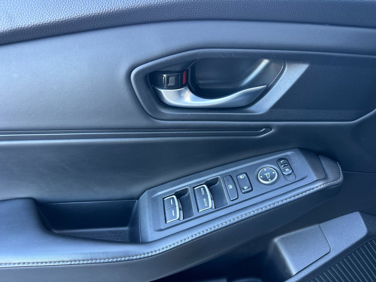 Used 2024 Honda Accord Sport image 10