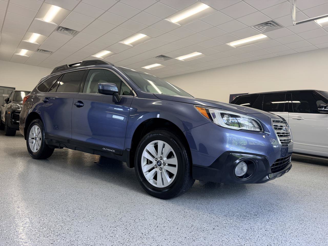 Used 2017 Subaru Outback 2.5i Premium AWD/4WD image 10