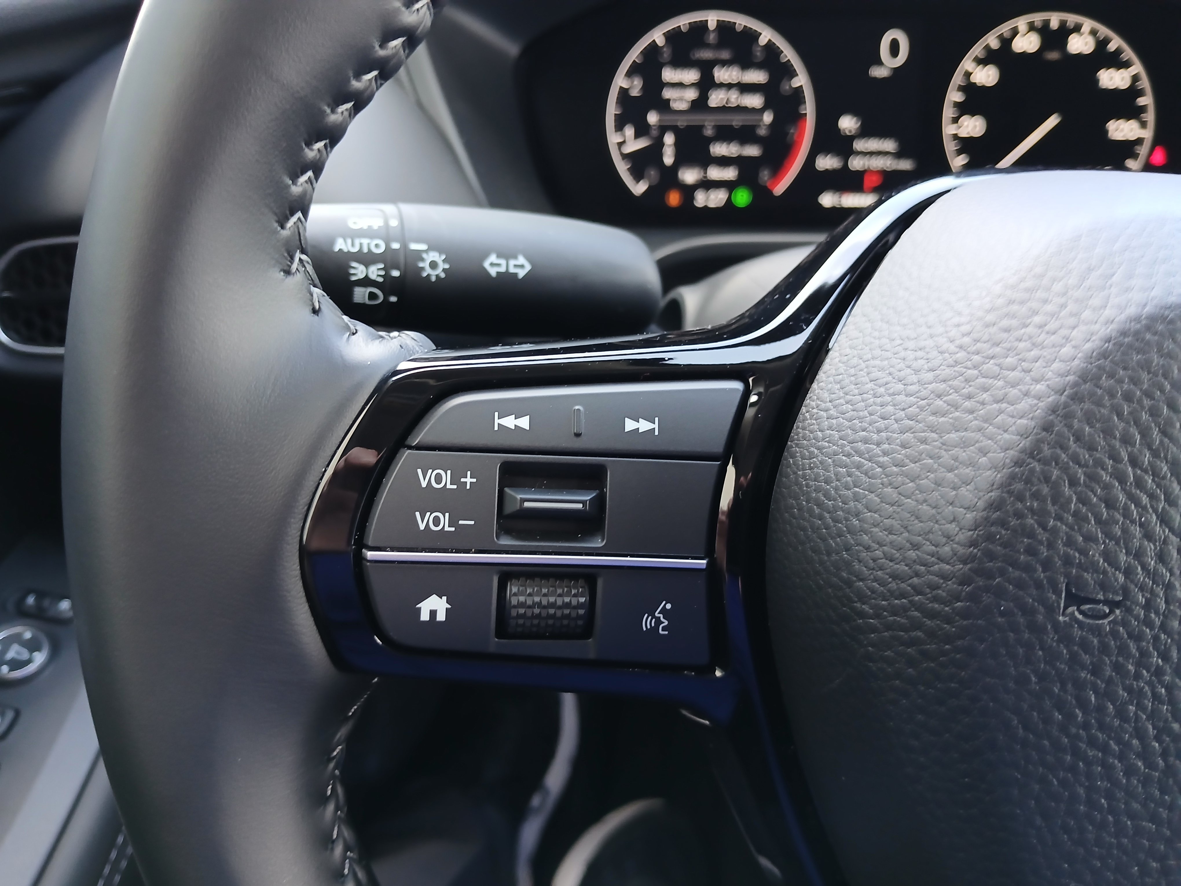 Used 2026 Honda HR-V EX-L image 11