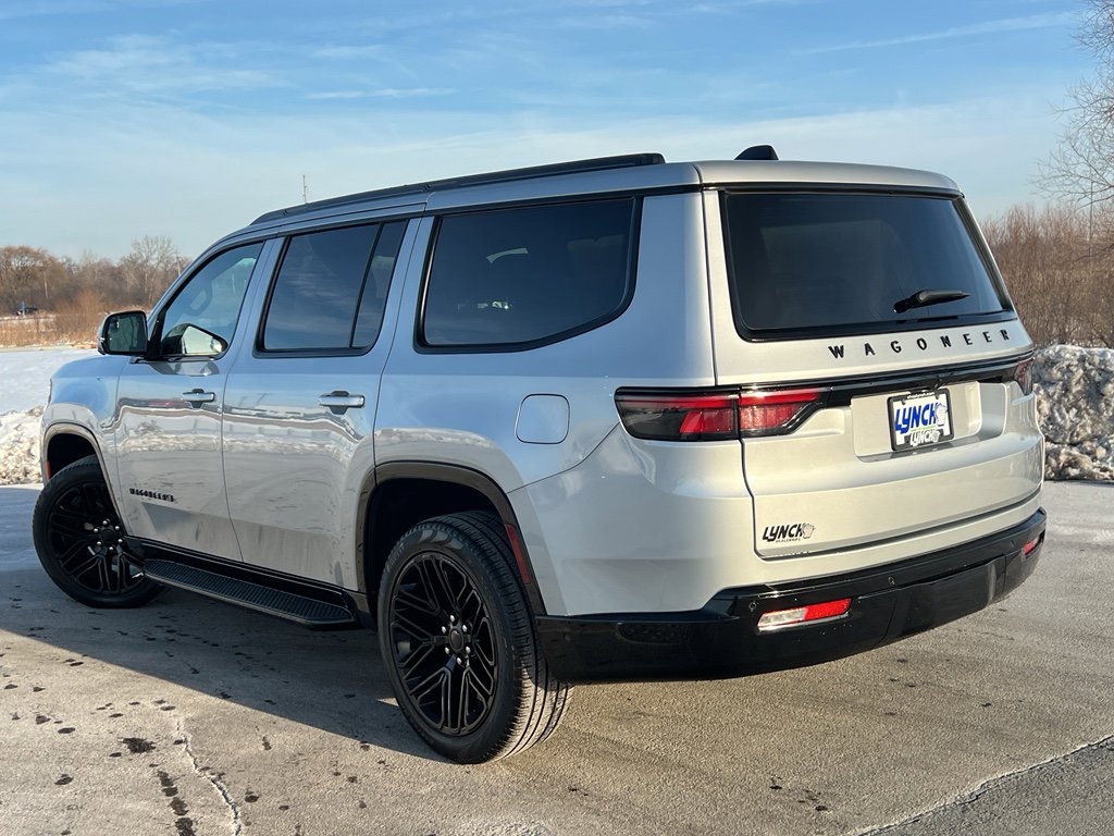 Used 2024 Jeep Wagoneer Series II w/ Convenience Group I image 2