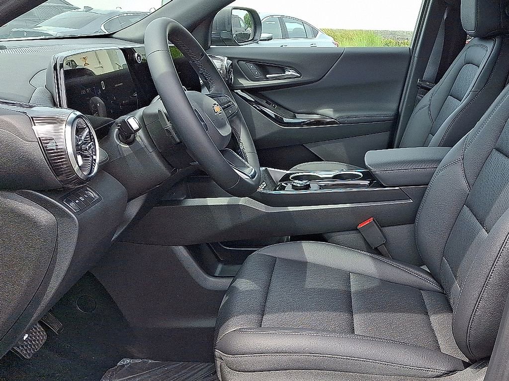 New 2026 Chevrolet Equinox LT w/ Convenience Package II image 6