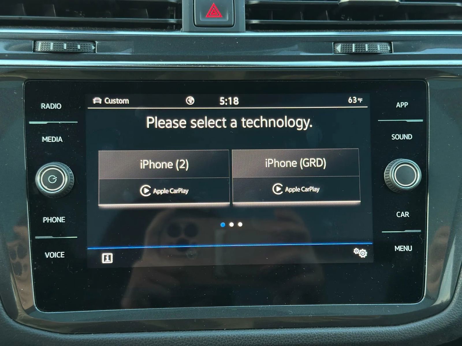 Used 2023 Volkswagen Tiguan SE w/ Panoramic Sunroof Package image 17