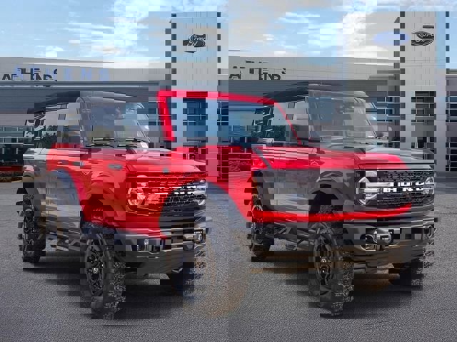 Used 2023 Ford Bronco Wildtrak image 1