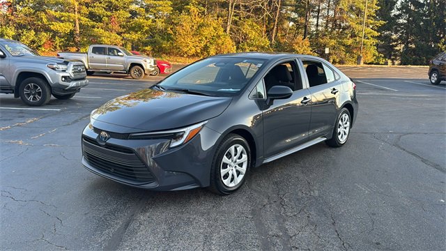 Used 2024 Toyota Corolla LE image 38