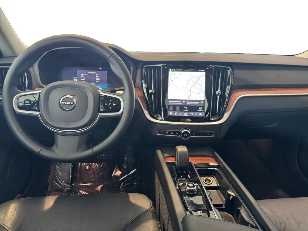 Certified 2025 Volvo V60 B5 Cross Country Plus image 26
