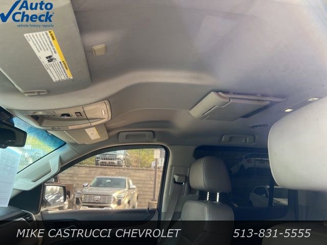 Used 2015 Chevrolet Suburban LT image 12