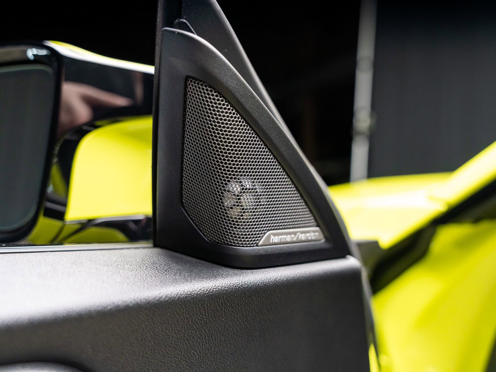 Used 2025 BMW M2 w/ Lighting Package image 69