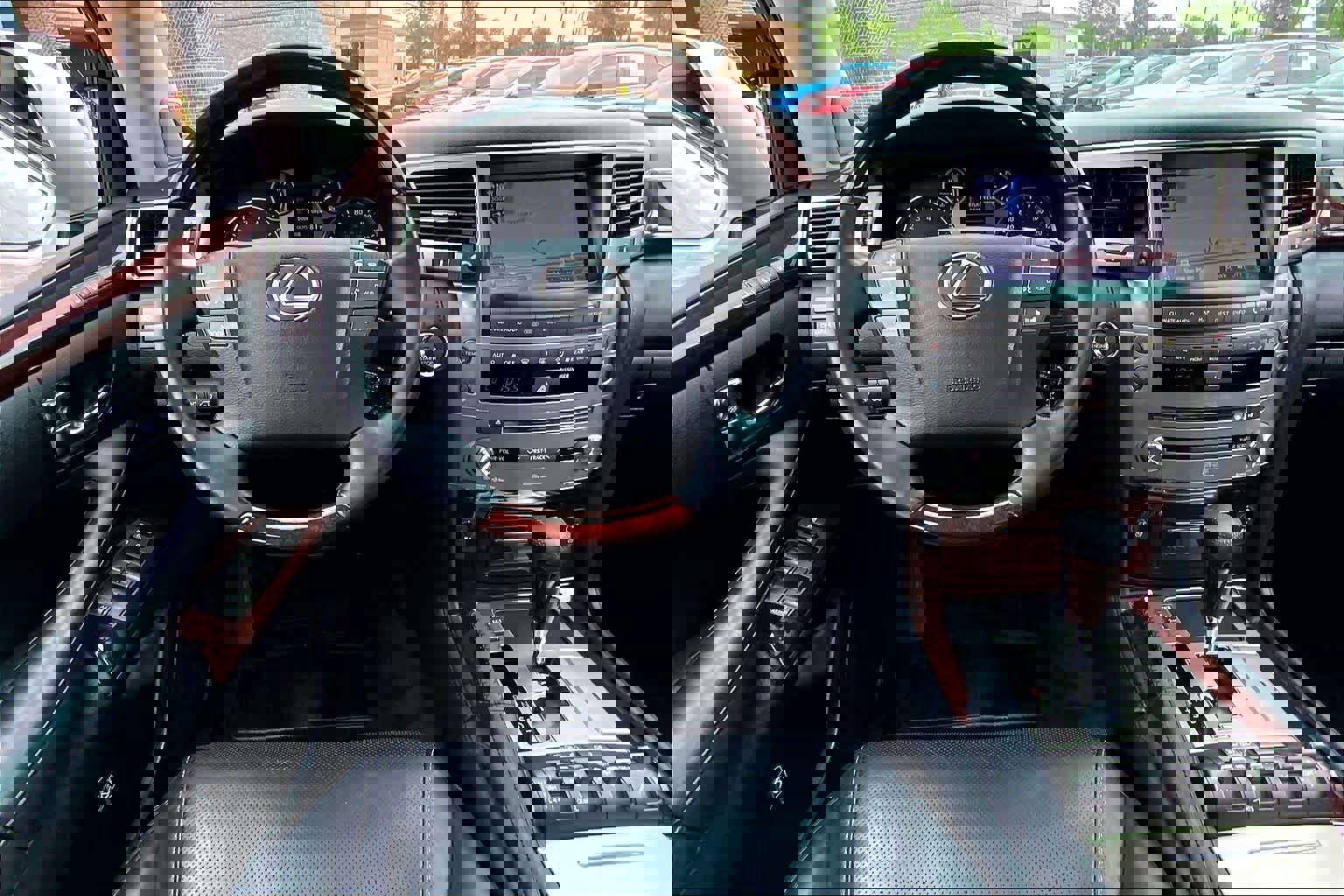 Used 2014 Lexus LX 570 4WD image 6