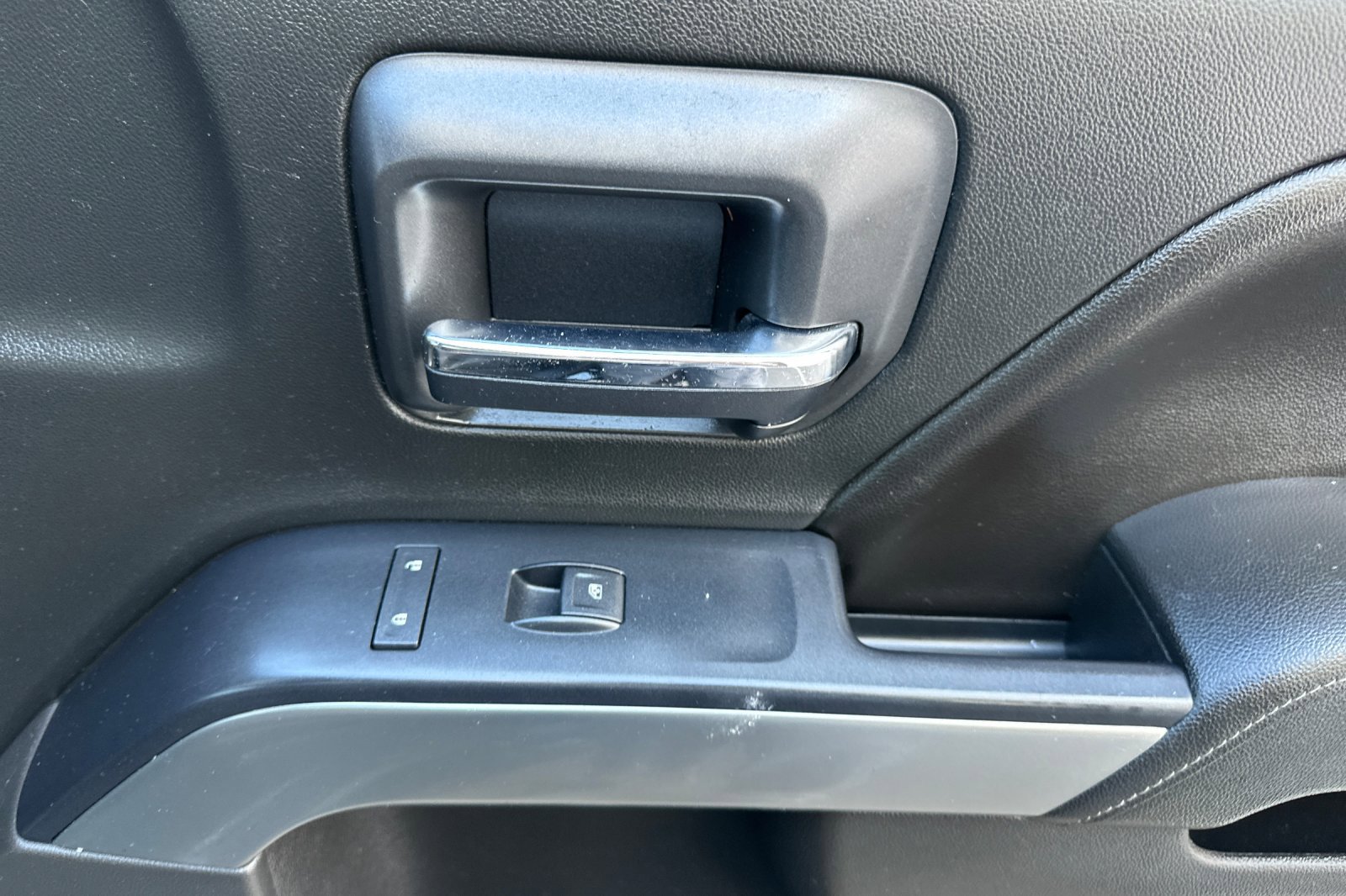 Used 2016 Chevrolet Silverado 1500 LT w/ LT Convenience Package image 18