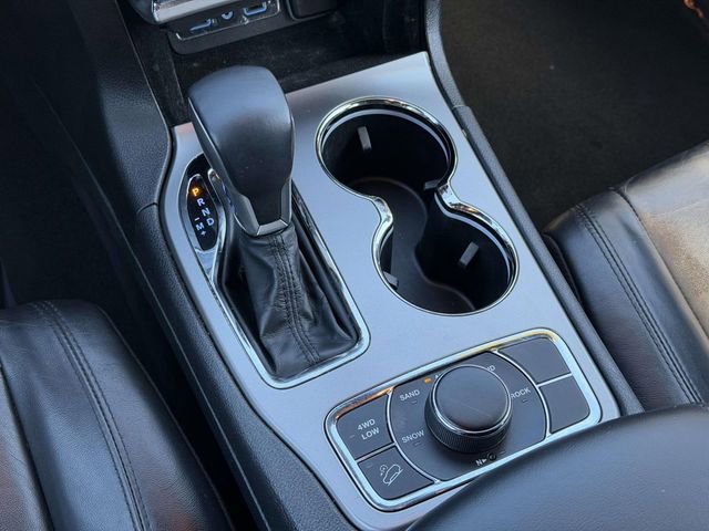 Used 2020 Jeep Grand Cherokee Limited image 19