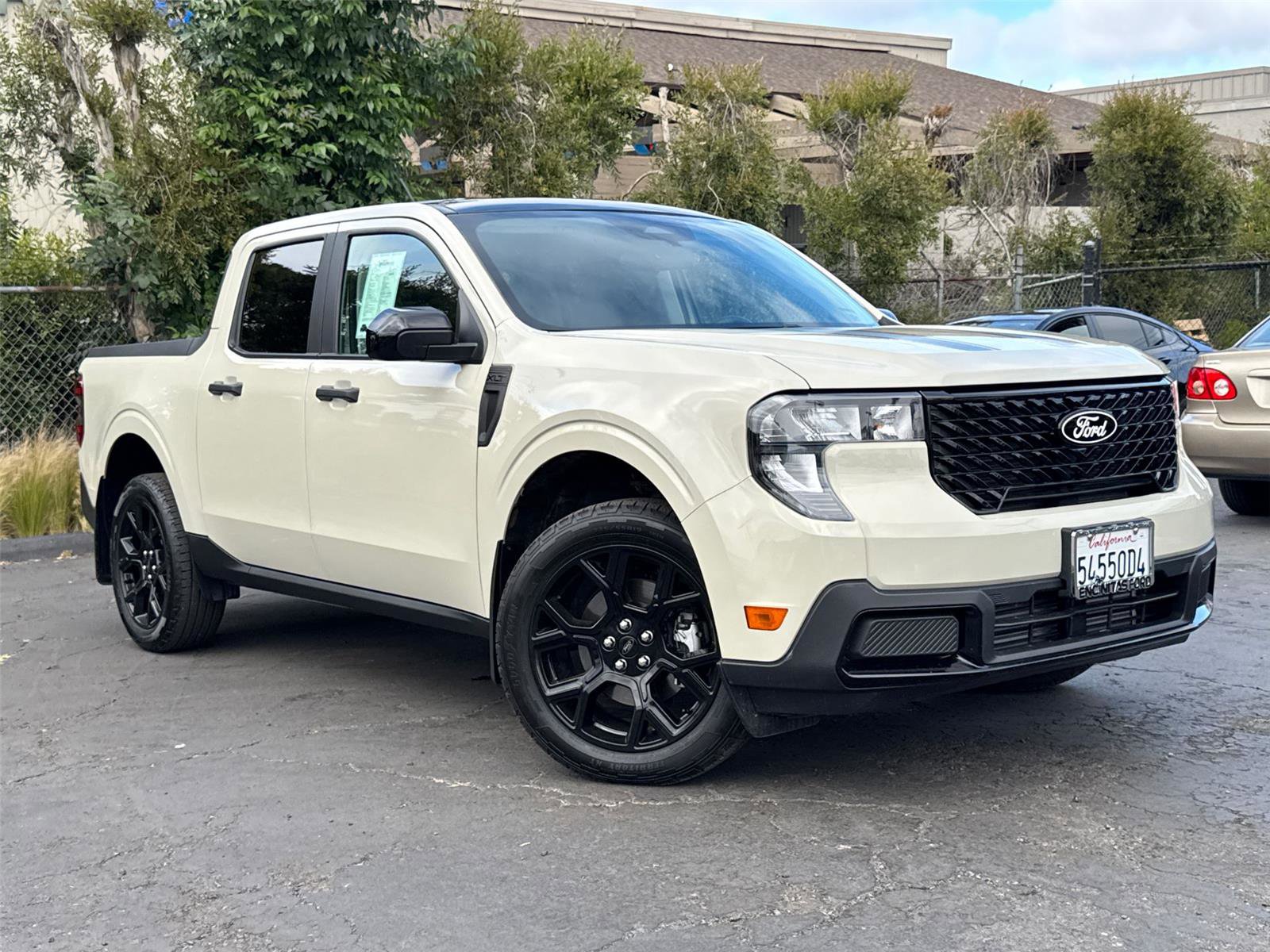 Used 2025 Ford Maverick XLT w/ XLT Luxury Package image 2