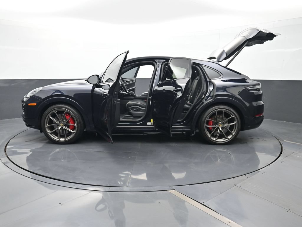 Certified 2023 Porsche Cayenne GTS AWD/4WD image 30