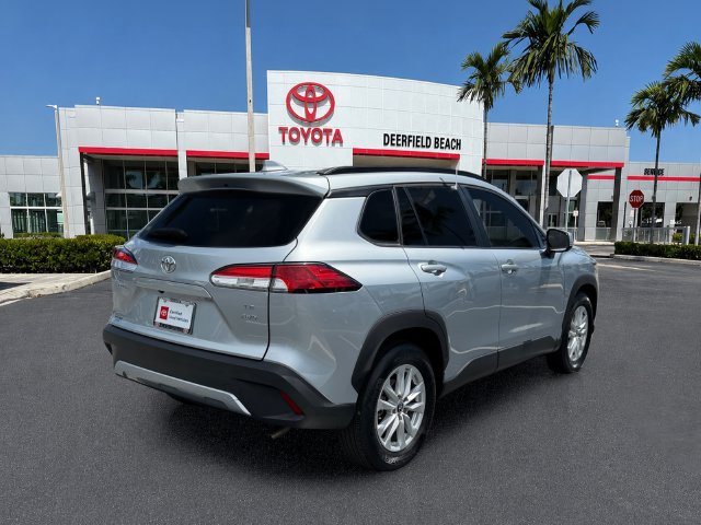 Certified 2023 Toyota Corolla Cross LE w/ Moonroof Package AWD/4WD image 7