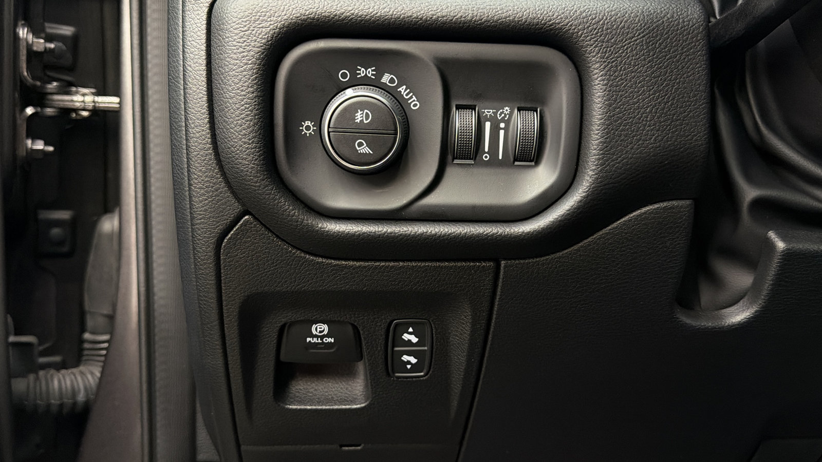 Used 2026 RAM 1500 Big Horn AWD/4WD image 33