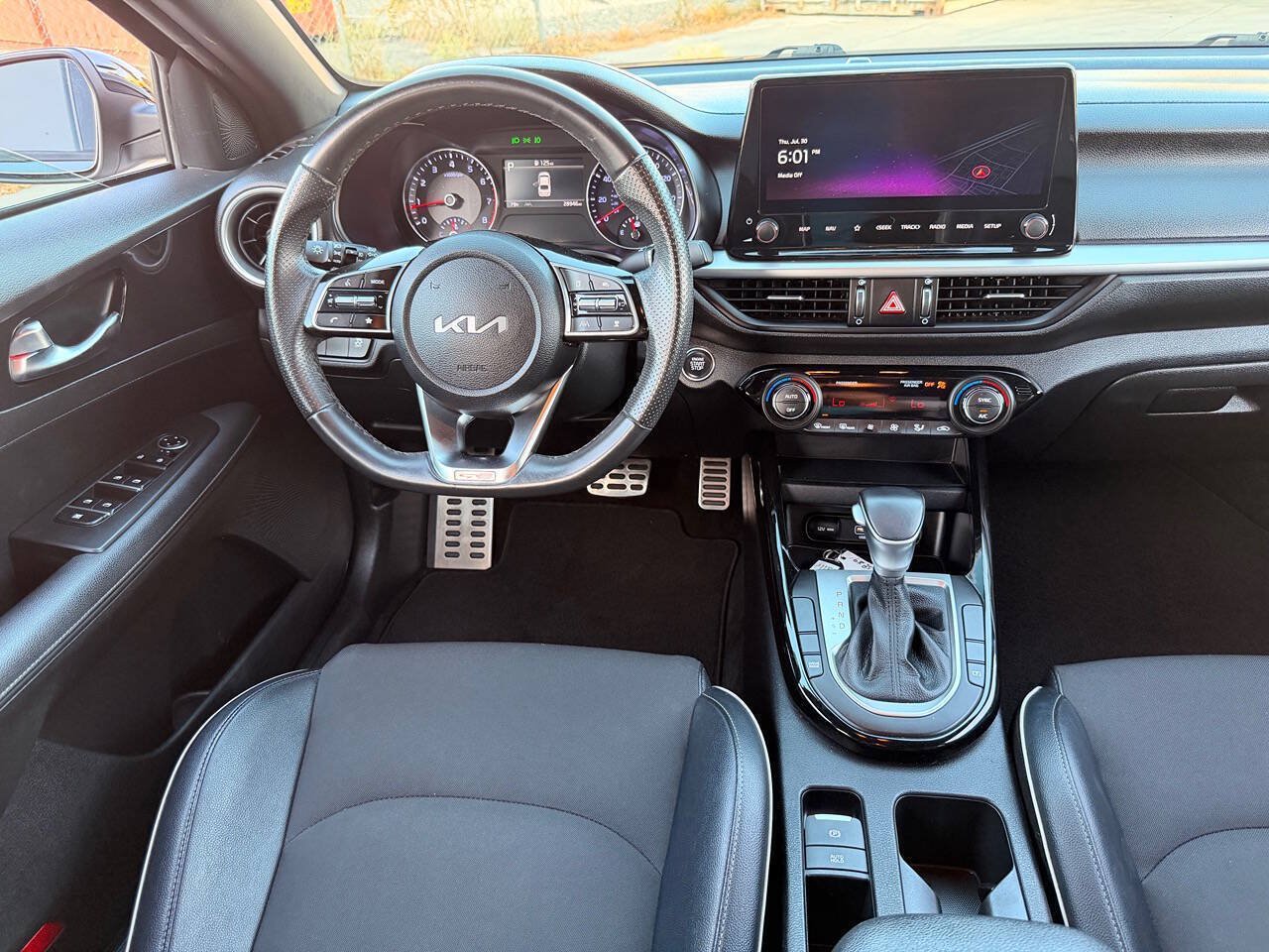 Used 2023 Kia Forte GT-Line w/ GT-Line Technology Package FWD image 30