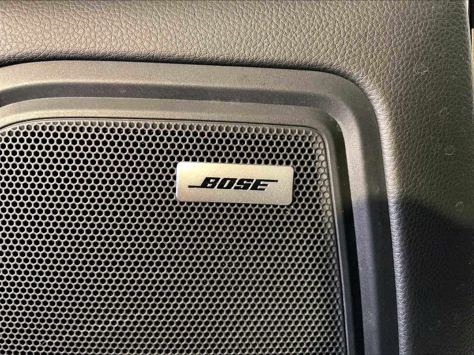 Certified 2026 Porsche Macan AWD/4WD image 38