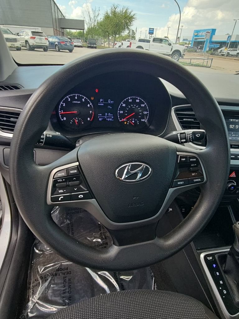 Used 2021 Hyundai Accent SE FWD image 14