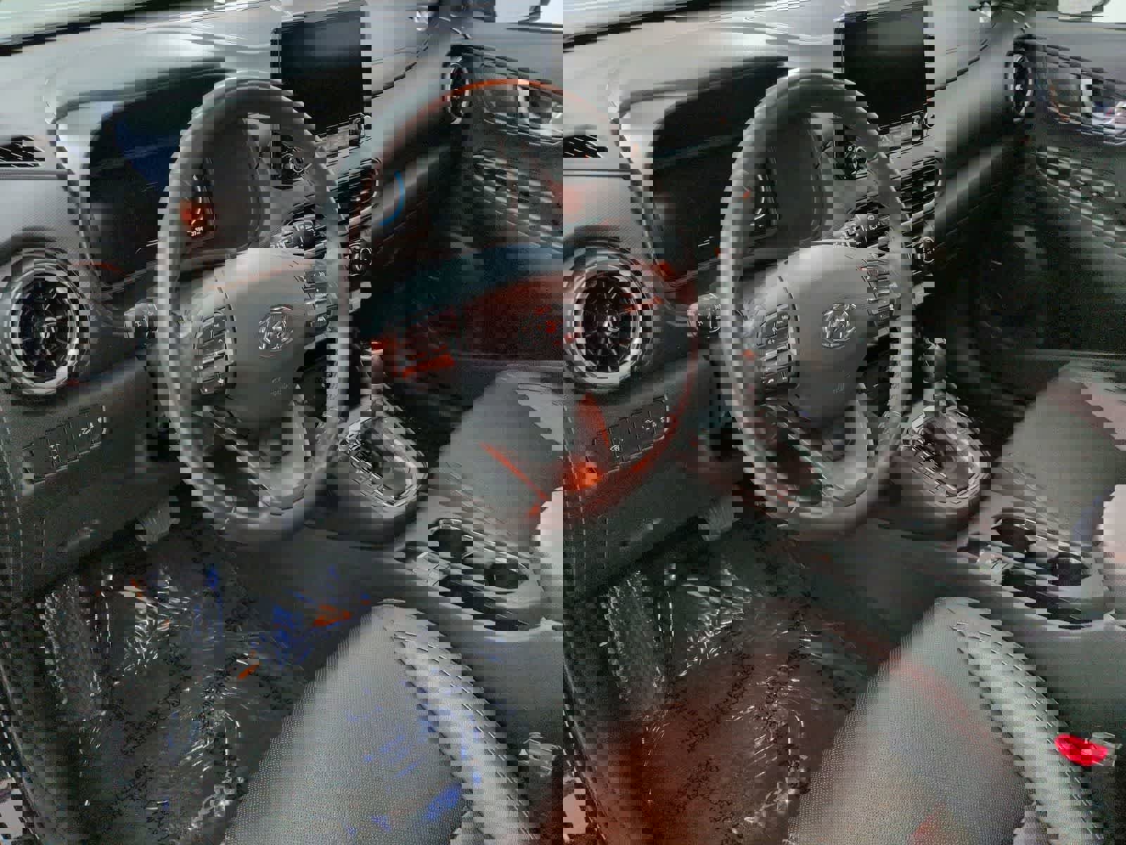 Used 2022 Hyundai Kona Limited w/ Cargo Package image 2