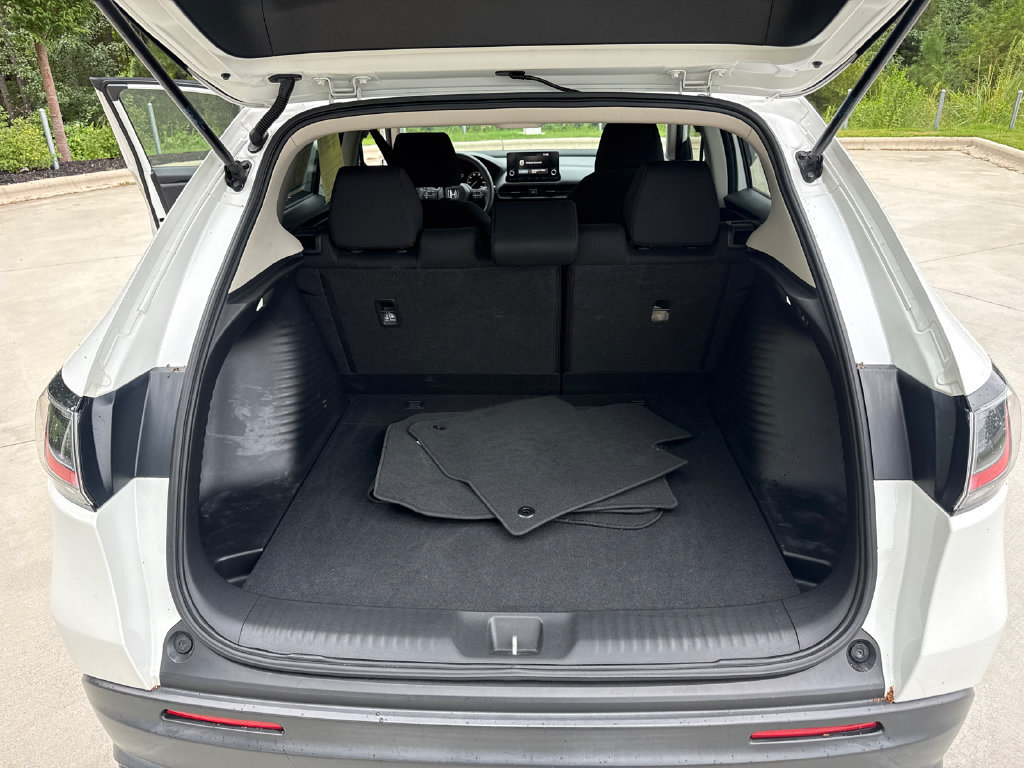 Certified 2023 Honda HR-V LX image 33