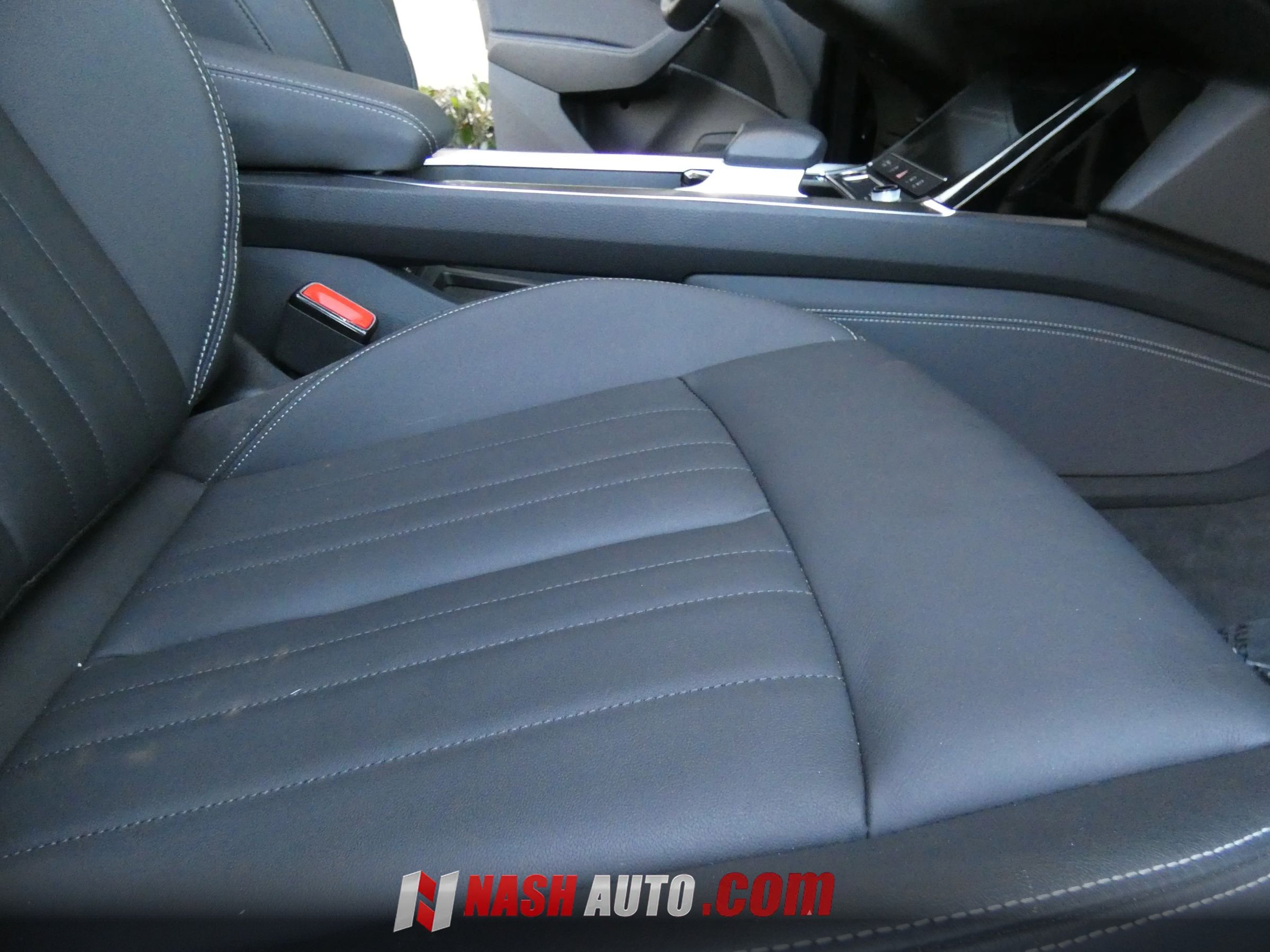 Used 2021 Audi e-tron Premium w/ Convenience Plus Package AWD/4WD image 29