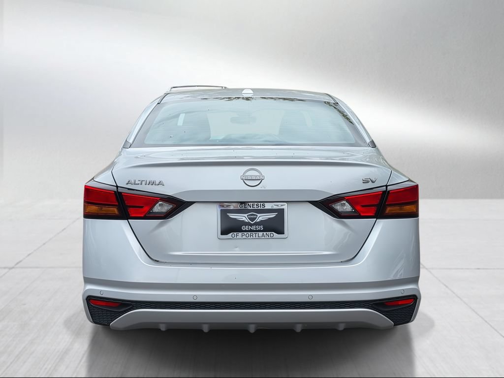 Used 2024 Nissan Altima 2.5 SV FWD image 4