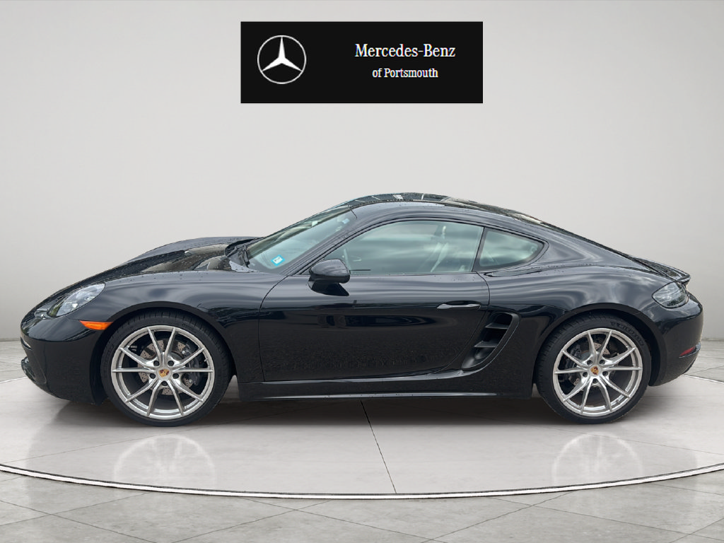 Used 2024 Porsche 718 Cayman RWD image 2